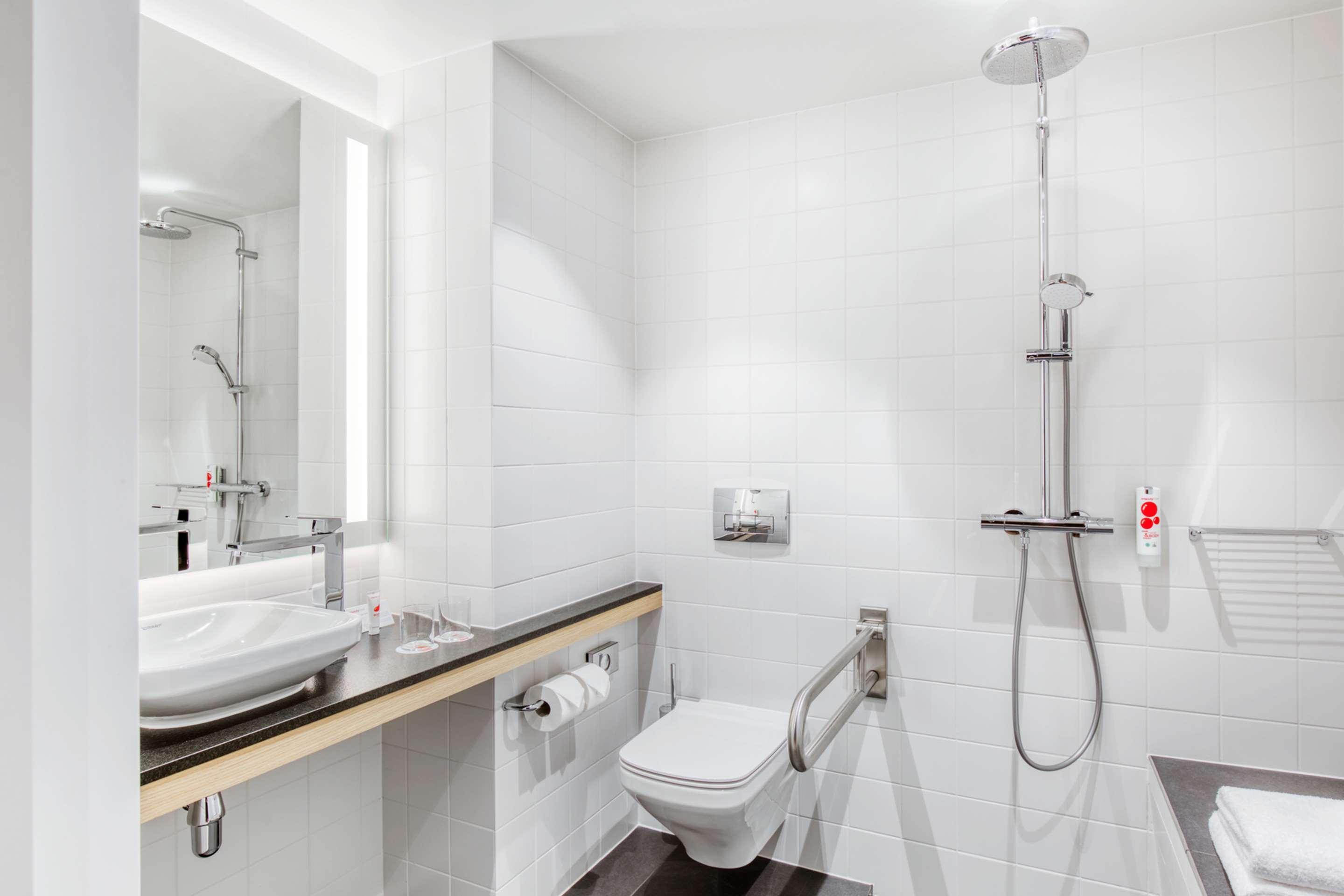 Intercityhotel Hannover Hauptbahnhof-Ost Екстер'єр фото
